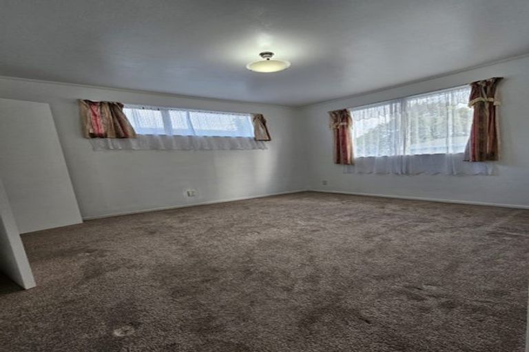 Photo of property in 12 Sheralee Place, Bucklands Beach, Auckland, 2014