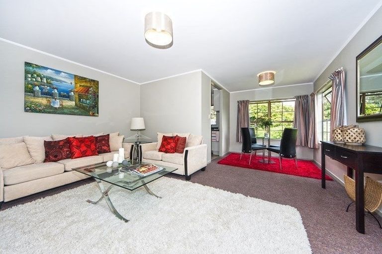 Photo of property in 33 Mcquarrie Avenue, Wattle Downs, Auckland, 2103