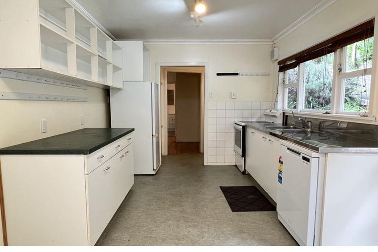 Photo of property in 23 Raroa Road, Kelburn, Wellington, 6012