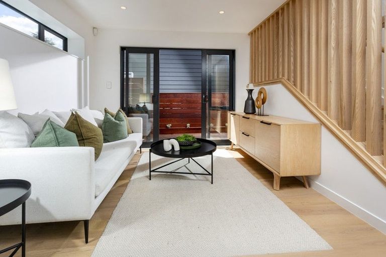 Photo of property in 3b Serrata Place, Browns Bay, Auckland, 0630