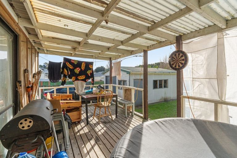 Photo of property in 9 Hennessy Street West, Foxton Beach, Foxton, 4815