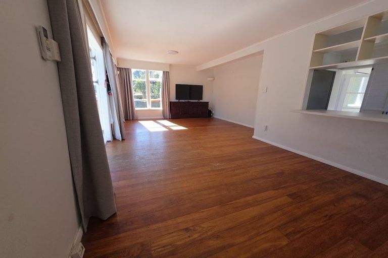 Photo of property in 24 Alexander Road, Raumati Beach, Paraparaumu, 5032