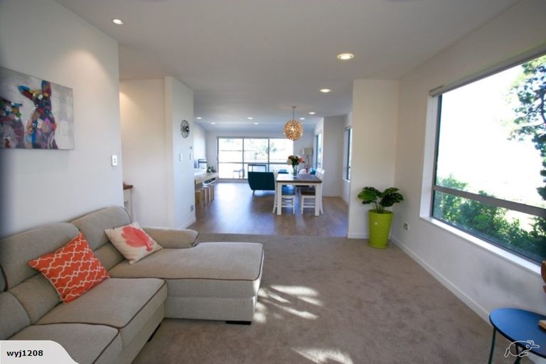 Photo of property in 104 Fairview Avenue, Fairview Heights, Auckland, 0632