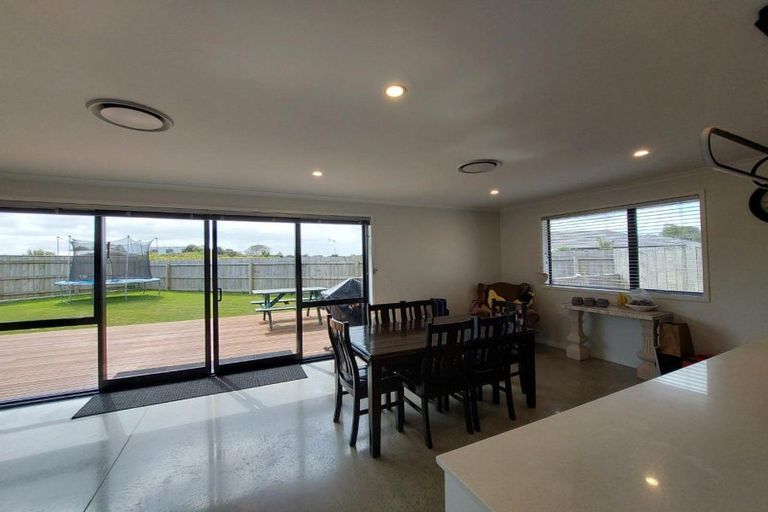 Photo of property in 32 County Drive, Hawera, 4610