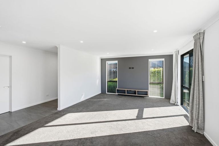 Photo of property in 1 Winterslow Lane, Rangiora, 7400