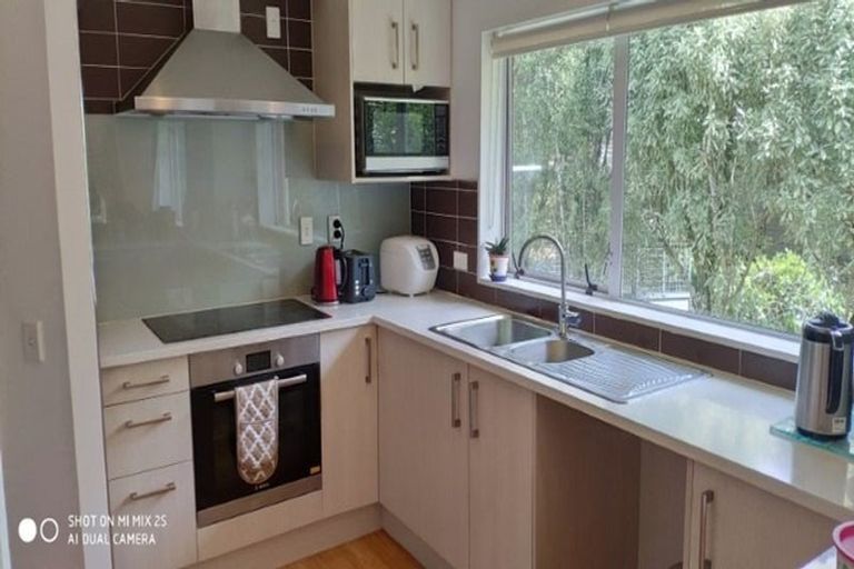 Photo of property in 23 Chedworth Drive, Glenfield, Auckland, 0629