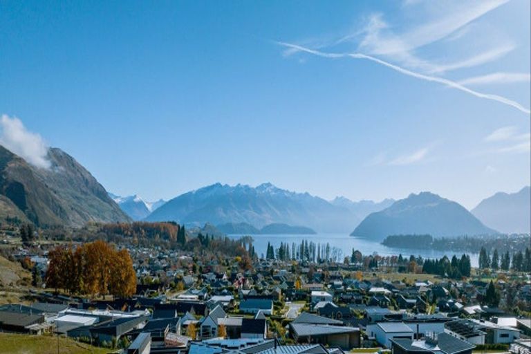 Photo of property in Meadowstone Alpha Series, 2 Petalite Lane, Wanaka, 9305