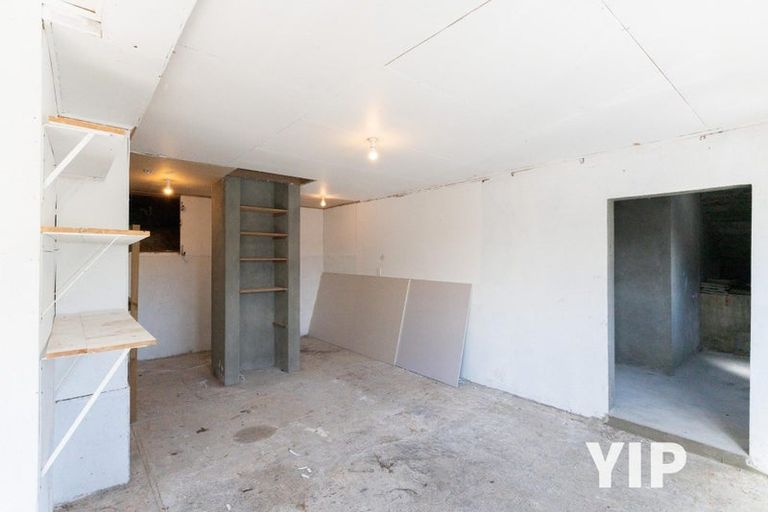 Photo of property in 15 Hollies Crescent, Johnsonville, Wellington, 6037