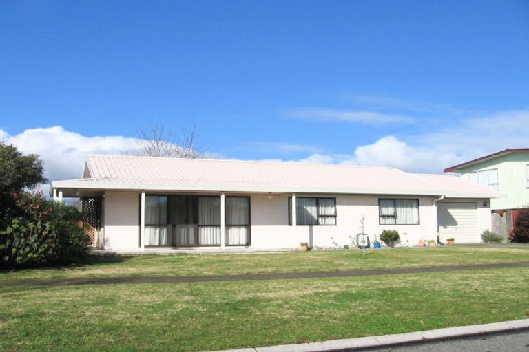 Photo of property in 1002 Reka Street, Akina, Hastings, 4122