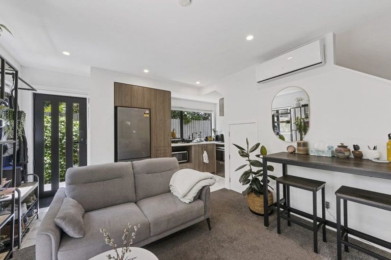 Photo of property in 4/283 Armagh Street, Christchurch Central, Christchurch, 8011