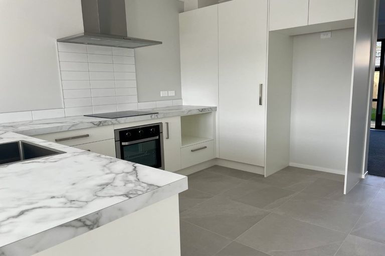 Photo of property in 49 O'meara Street, Swanson, Auckland, 0614