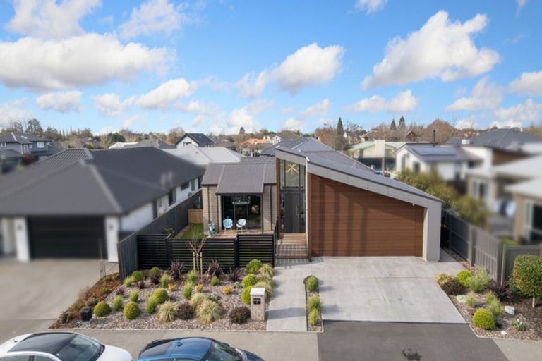 Photo of property in 3 Picadilly Avenue, Casebrook, Christchurch, 8051