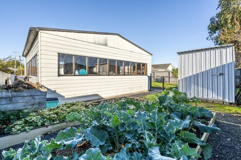 Photo of property in 220 Mcquarrie Street, Kingswell, Invercargill, 9812