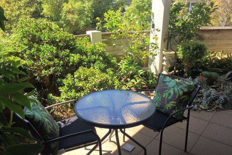 Photo of property in 1/16 Penning Road, Castor Bay, Auckland, 0620