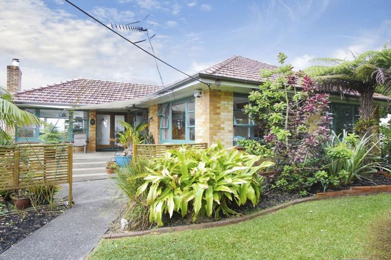 Photo of property in 238 Old Titirangi Road, Titirangi, Auckland, 0604