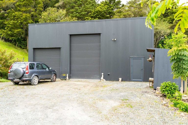 Photo of property in 37 Willow Lane, Maungaturoto, 0588