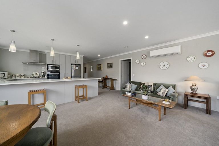 Photo of property in 31 Waipunahau Road, Waikanae, 5036