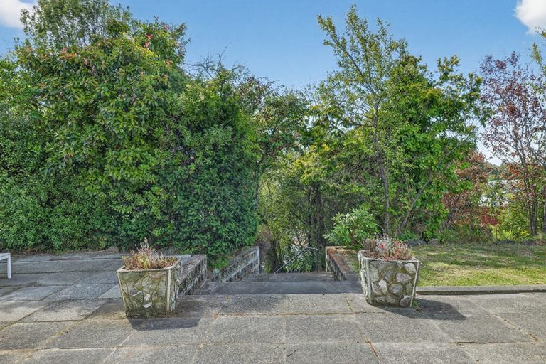 Photo of property in 1 Dyers Pass Road, Cashmere, Christchurch, 8022