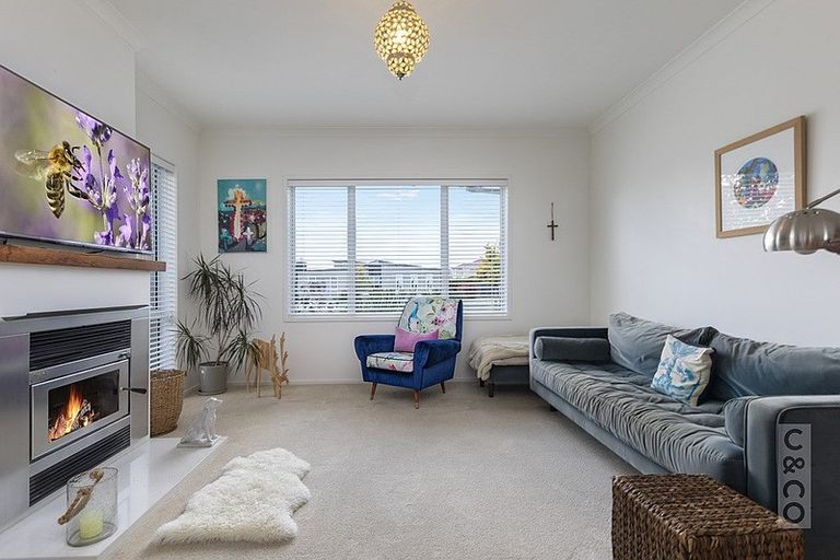 Photo of property in 14 Floyd Road, Riverhead, 0820