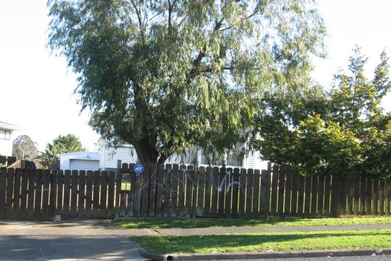 Photo of property in 17 Friedlanders Road, Manurewa, Auckland, 2102