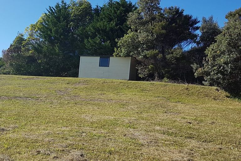 Photo of property in 37 Seaview Road, Cable Bay, 0420