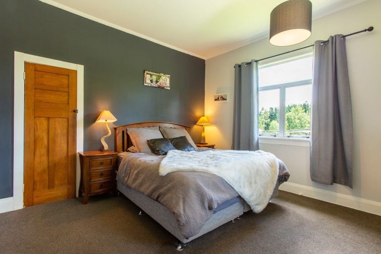 Photo of property in 133 Adelaide Road, Dannevirke, 4930