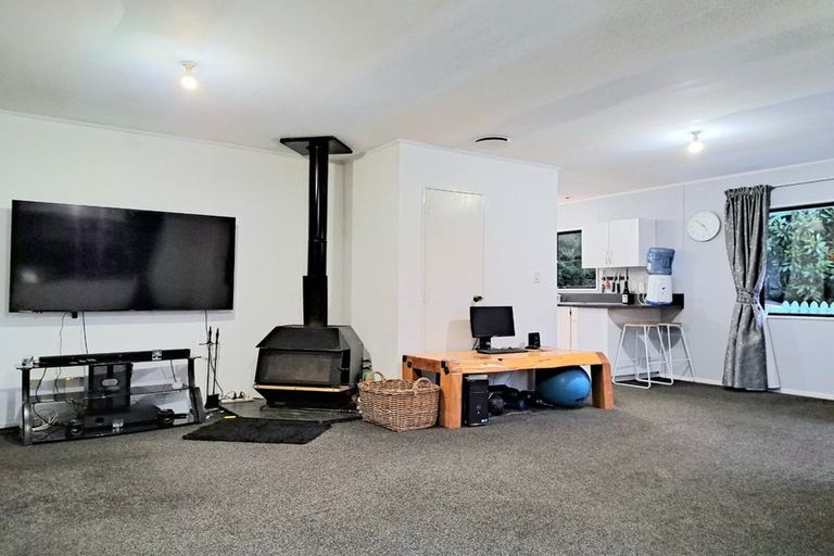 Photo of property in 23b Kennedy Grove, Stokes Valley, Lower Hutt, 5019
