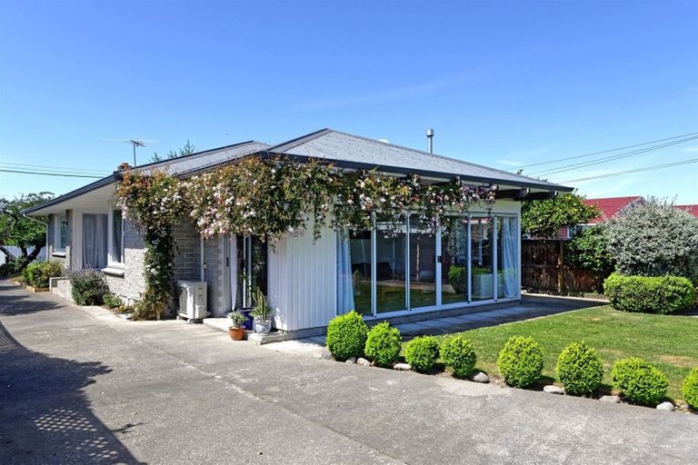 Photo of property in 35 Dunster Street, Burnside, Christchurch, 8053