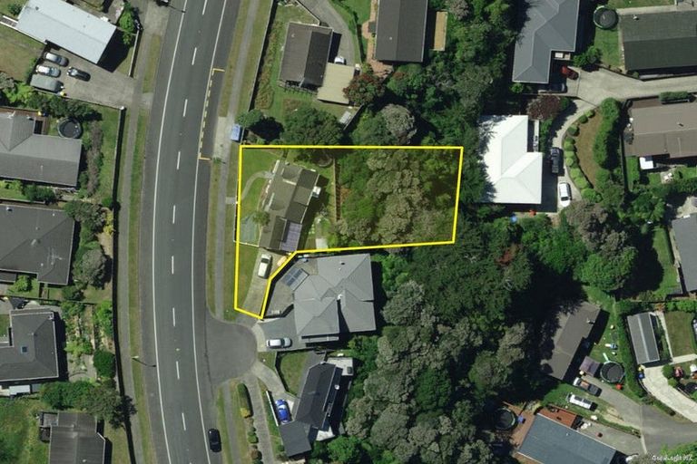 Photo of property in 35 James Cook Drive, Whitby, Porirua, 5024