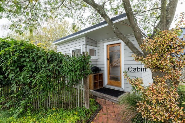 Photo of property in 10 Guthrie Road, Havelock North, 4130