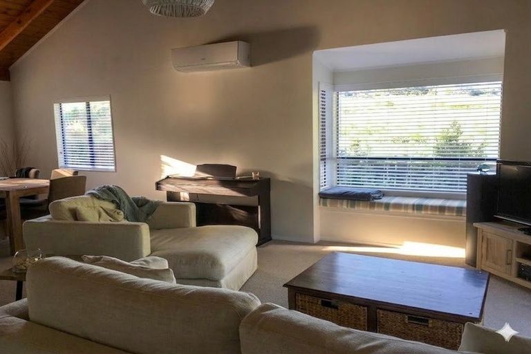 Photo of property in 240 Henderson Valley Road, Henderson, Auckland, 0612