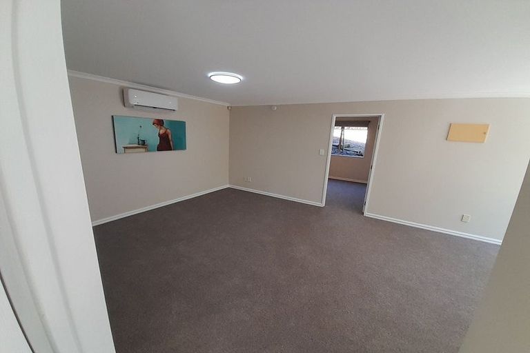 Photo of property in 10 Summerfield Lane, Albany, Auckland, 0632