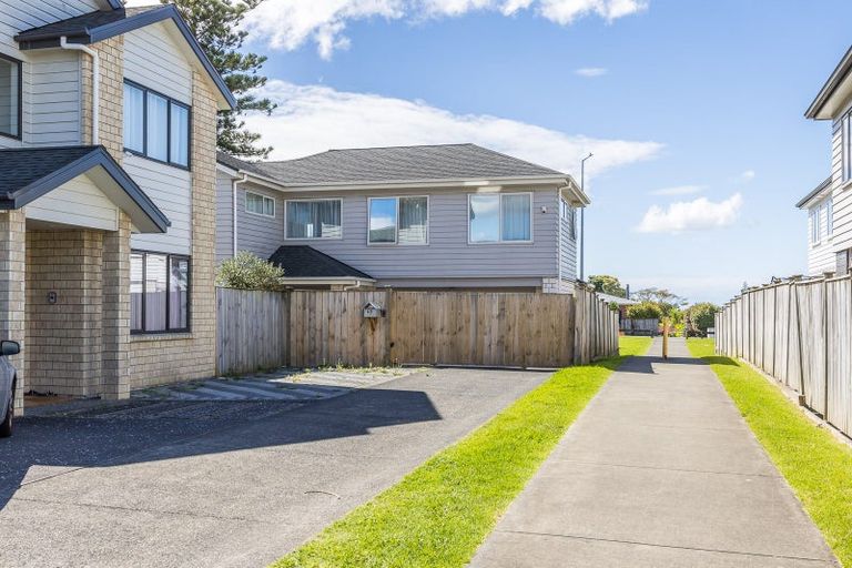 Photo of property in 45 Bordeaux Parade, Te Atatu South, Auckland, 0610