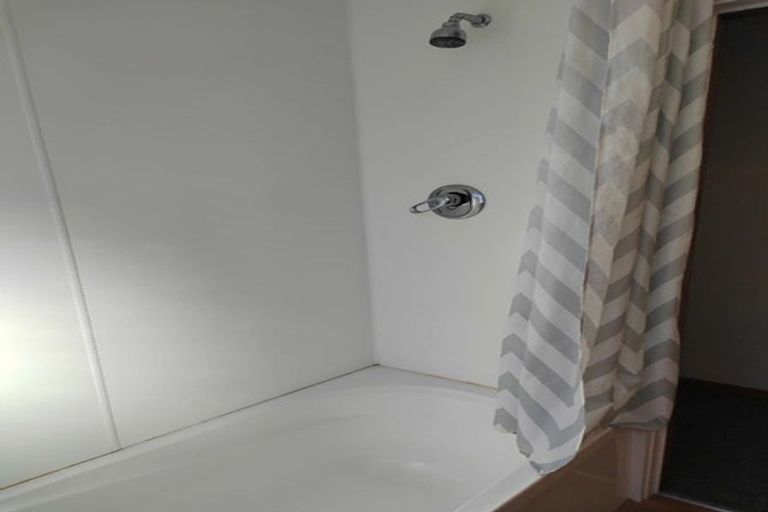 Photo of property in 15 Hooker Avenue, Bryndwr, Christchurch, 8053