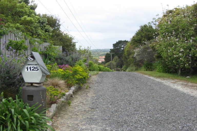 Photo of property in 1125 Whangaparaoa Road, Tindalls Beach, Whangaparaoa, 0930