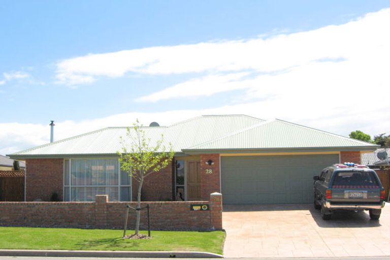 Photo of property in 28 Rowse Street, Rangiora, 7400