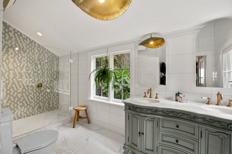 Photo of property in 149 Vivian Street, New Plymouth, 4310