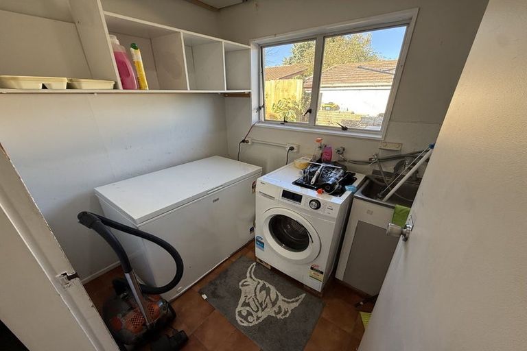 Photo of property in 1 Luxton Place, Rangiora, 7400