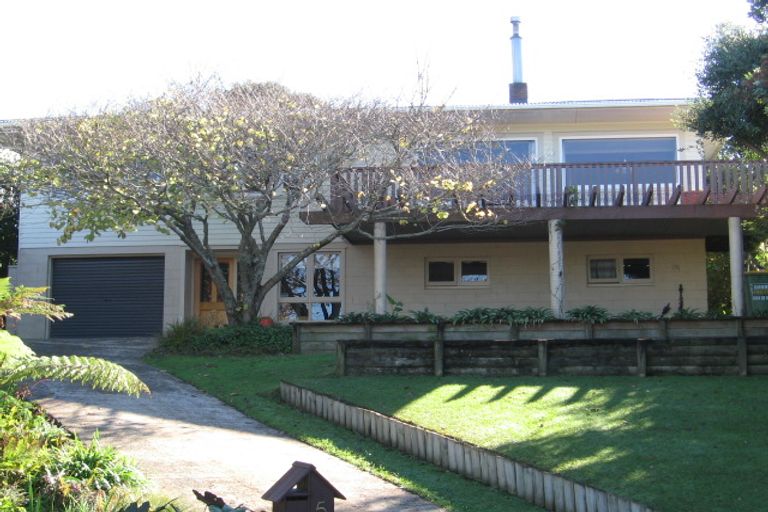 Photo of property in 5 Windsor Place, Windsor Park, Auckland, 0630