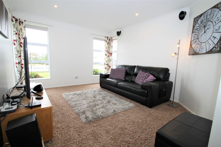 Photo of property in 23 Showgate Crescent, Mosgiel, 9024