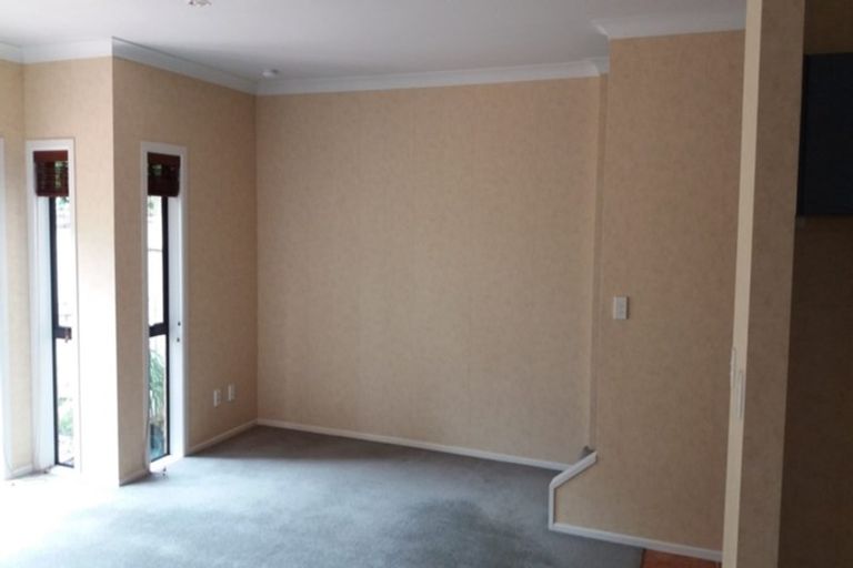 Photo of property in 62 Huntington Drive, Huntington Park, Auckland, 2013