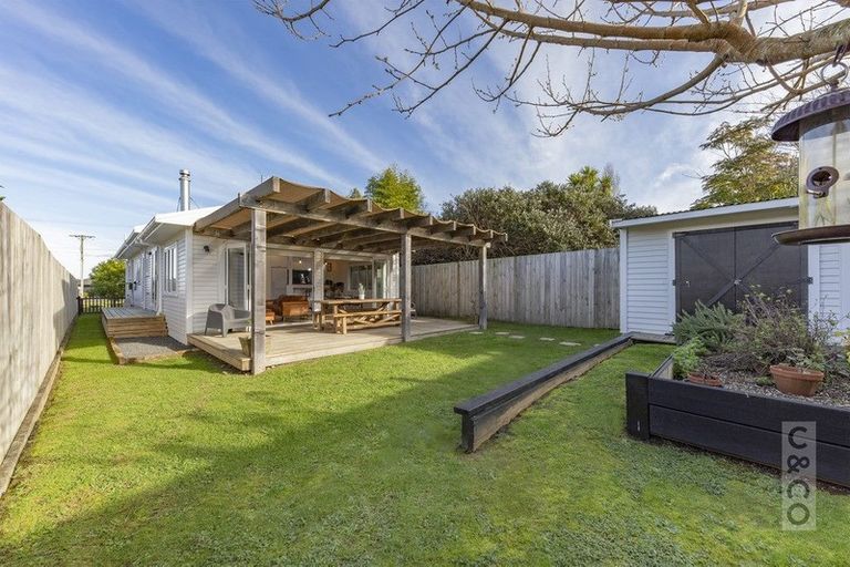 Photo of property in 37 Kaipara Portage Road, Riverhead, 0820
