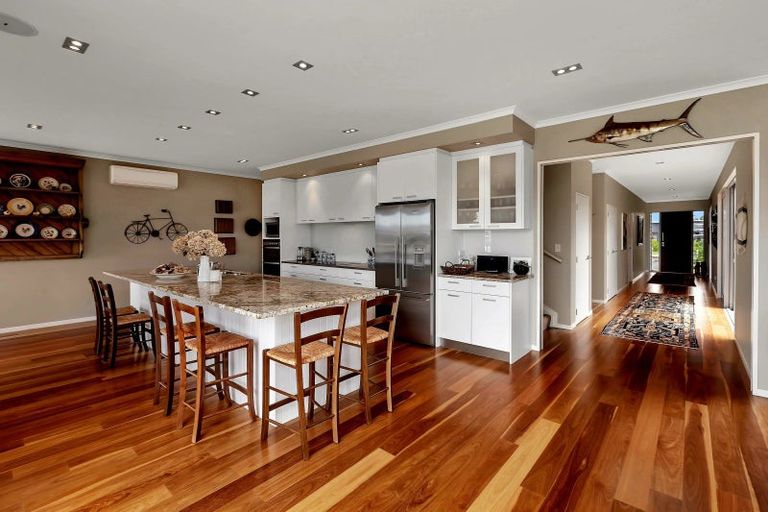 Photo of property in 5 Lanyard Place, One Tree Point, 0118