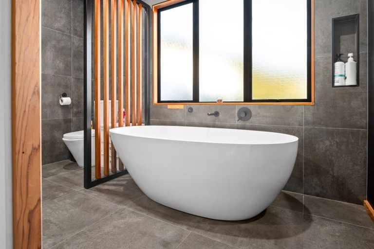 Photo of property in 331 Athlone Drive, Cambridge, 3434