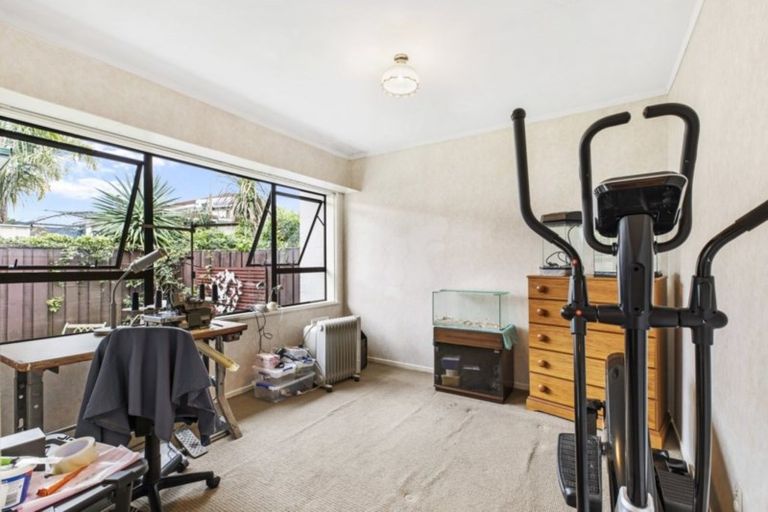 Photo of property in 2/7 Don Street, Papakura, 2110