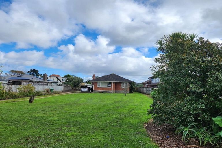 Photo of property in 43 Millen Avenue, Pakuranga, Auckland, 2010