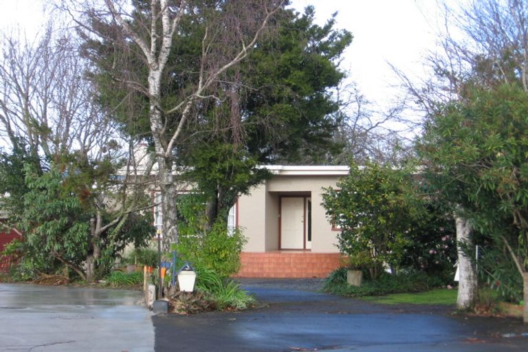 Photo of property in 21 Jensen Street, Hokowhitu, Palmerston North, 4410