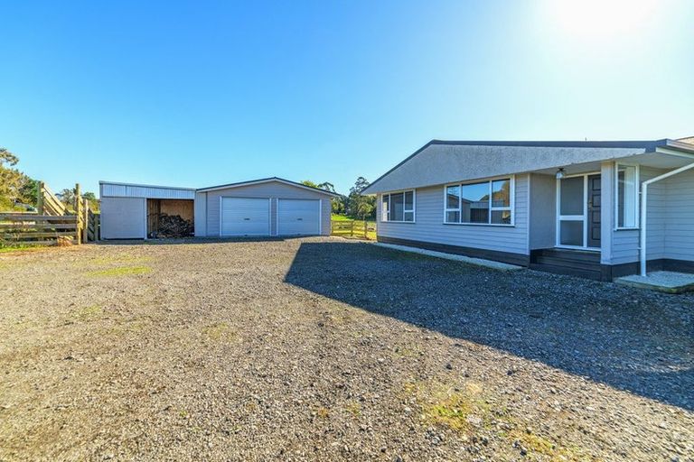 Photo of property in 218 Taipo Road, Rongotea, Palmerston North, 4476