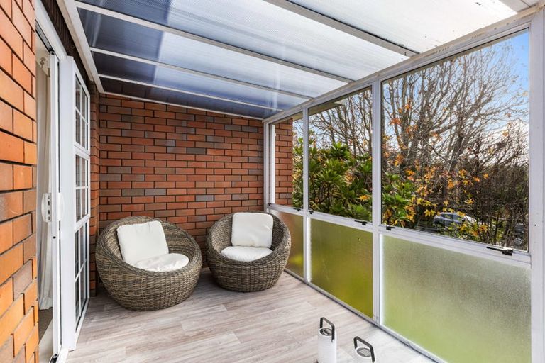 Photo of property in 1/19 Danbury Drive, Torbay, Auckland, 0630