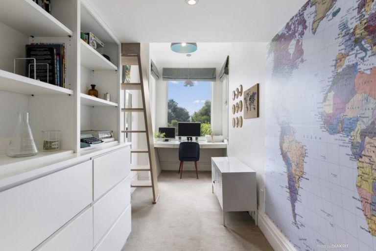 Photo of property in 33 Hay Street, Oriental Bay, Wellington, 6011